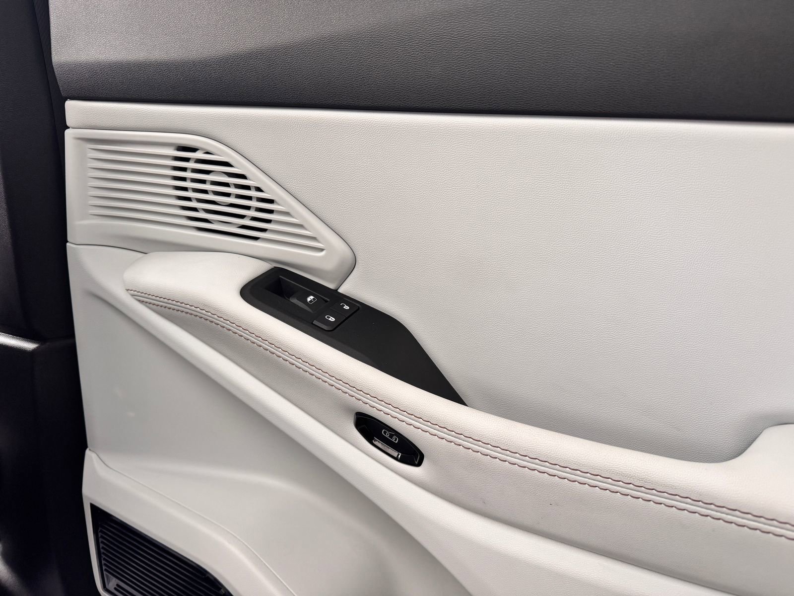 New 2026 Jeep Cherokee Limited image 31