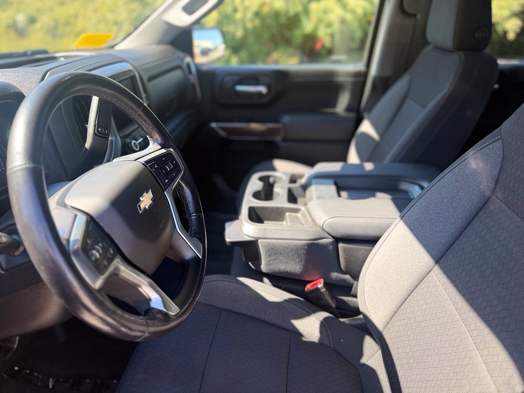 Used 2021 Chevrolet Silverado 1500 LT AWD/4WD image 19