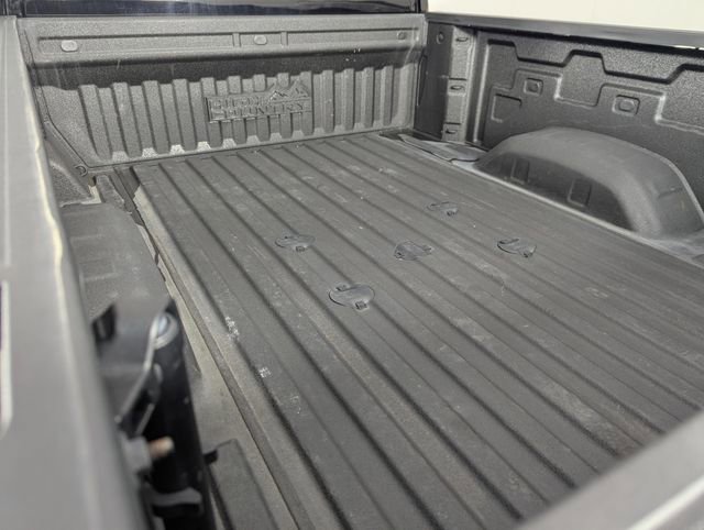 Used 2024 Chevrolet Silverado 2500 High Country w/ High Country Premium Package image 7