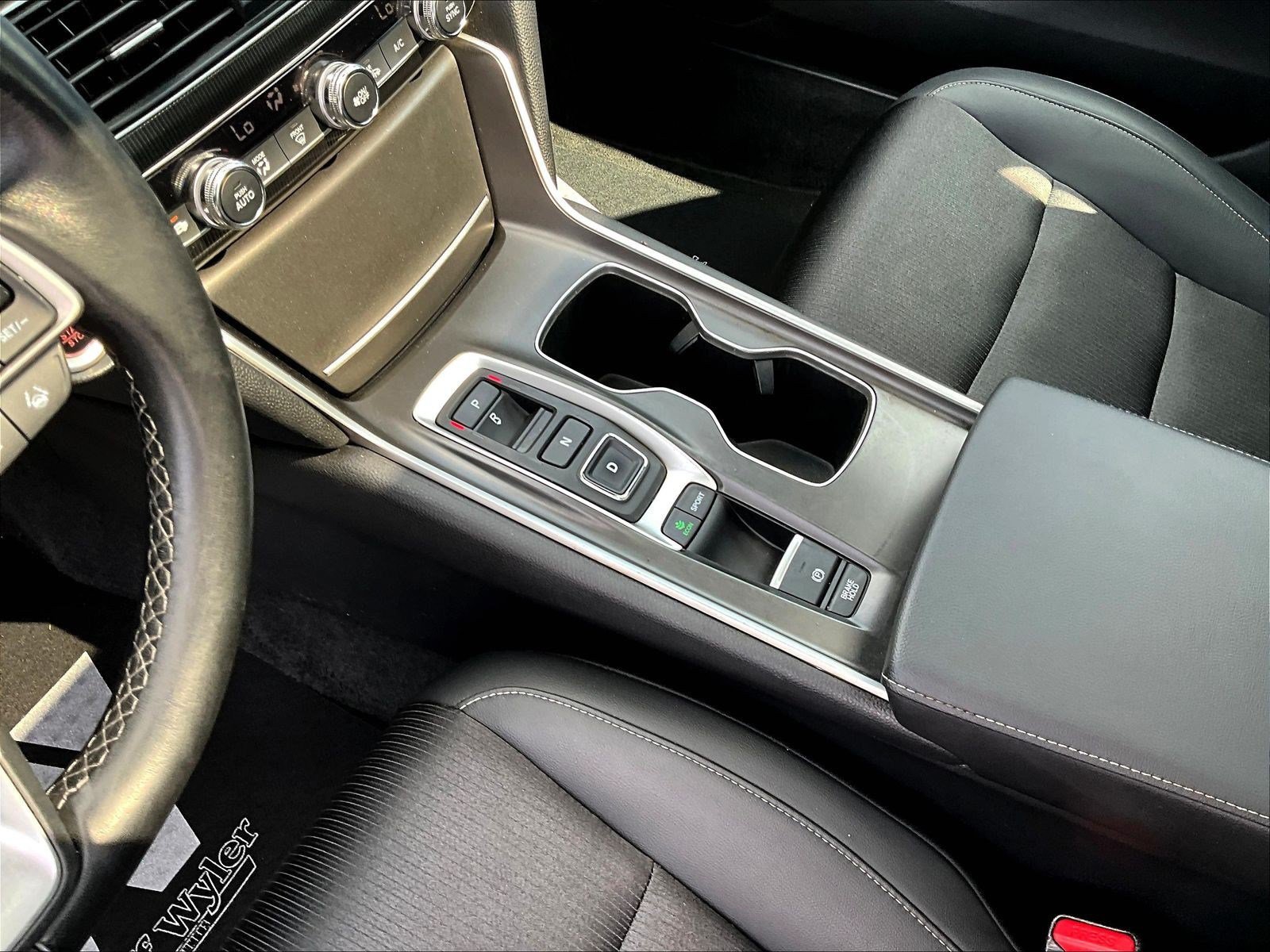 Used 2022 Honda Accord Sport image 18