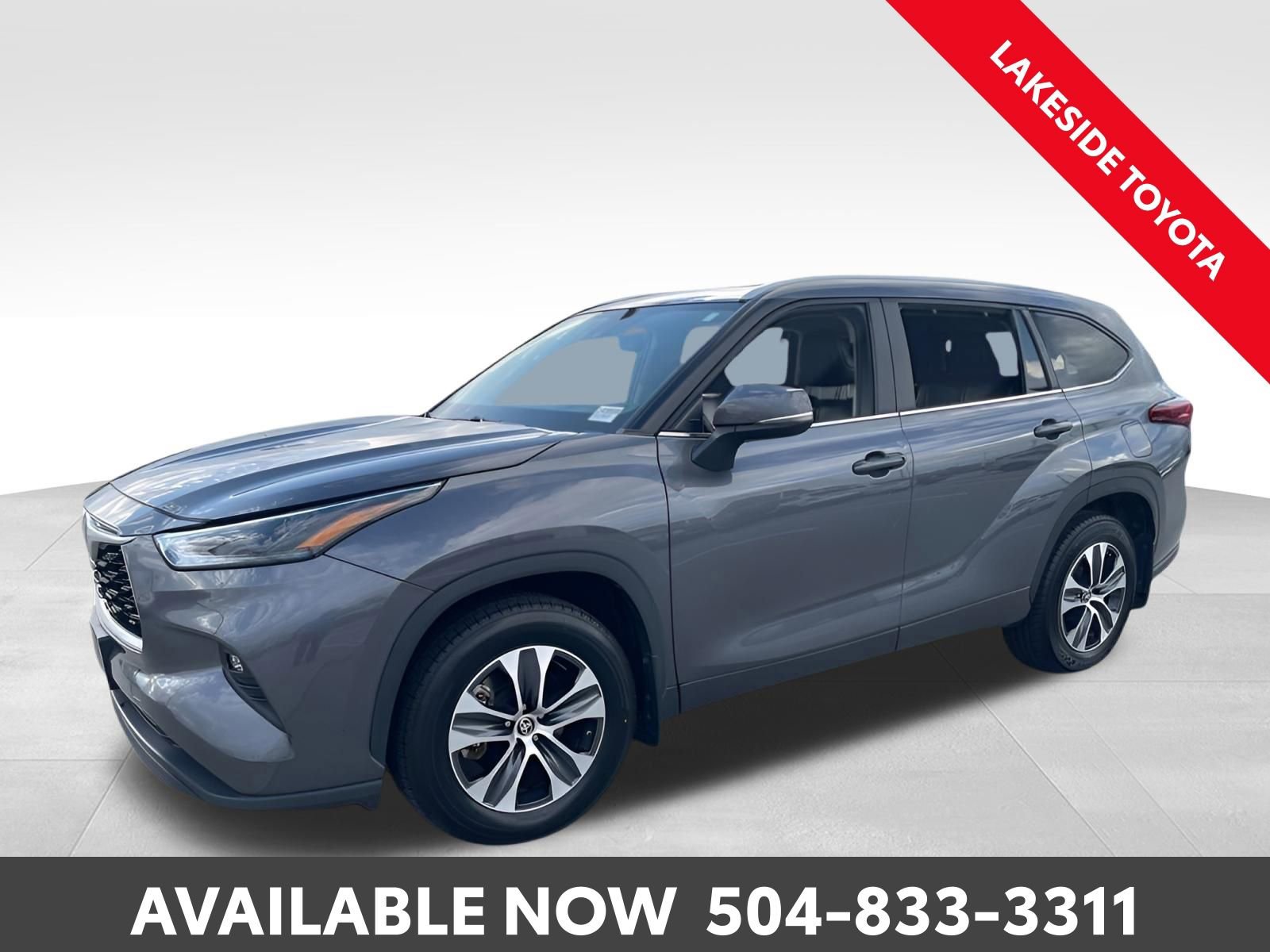 Used 2023 Toyota Highlander XLE image 1