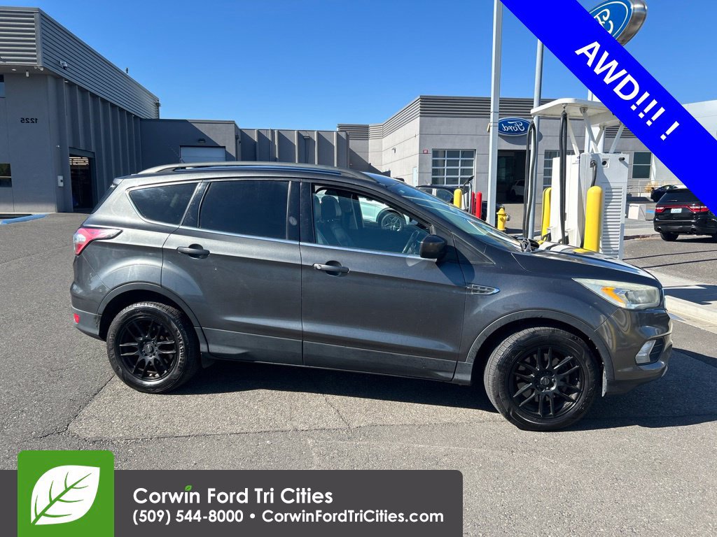Used 2017 Ford Escape SE w/ SE Leather Comfort Package