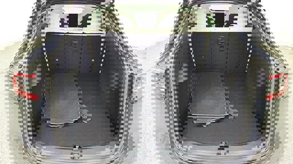 Used 2022 Tesla Model Y Performance image 28