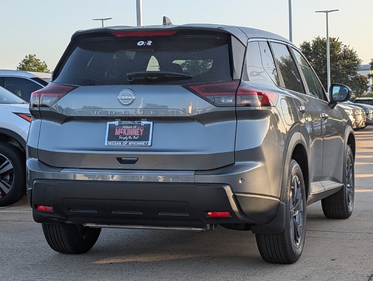 New 2025 Nissan Rogue SV FWD image 4