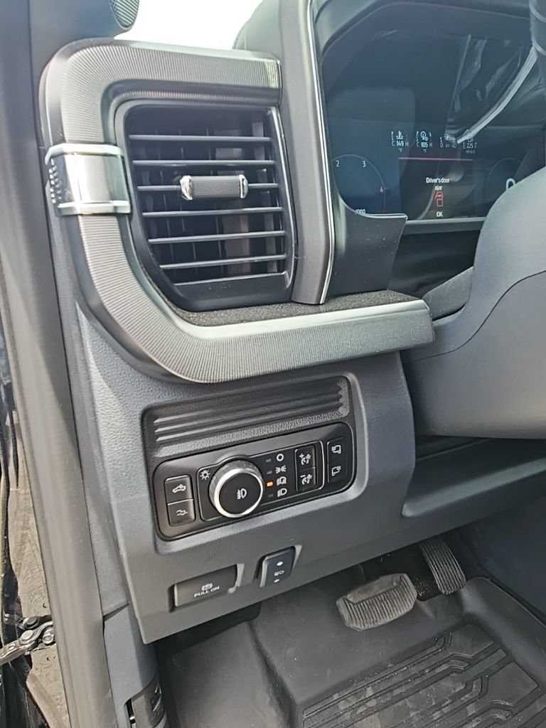 Used 2026 Ford F250 Platinum AWD/4WD image 14