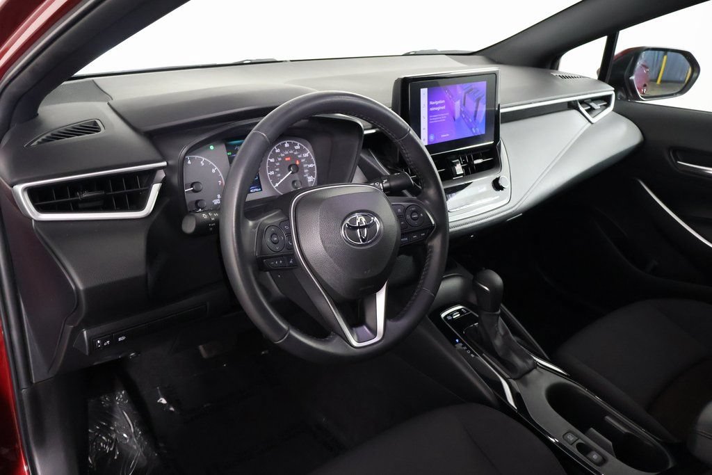 Used 2023 Toyota Corolla SE w/ SE Premium Package FWD image 7