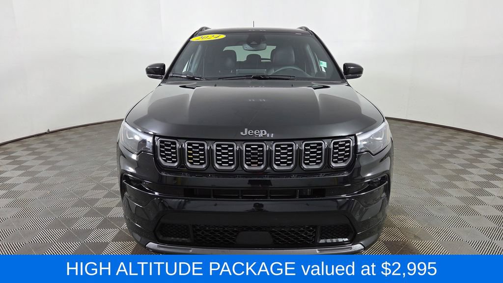 Used 2024 Jeep Compass Limited w/ High Altitude Package AWD/4WD image 2