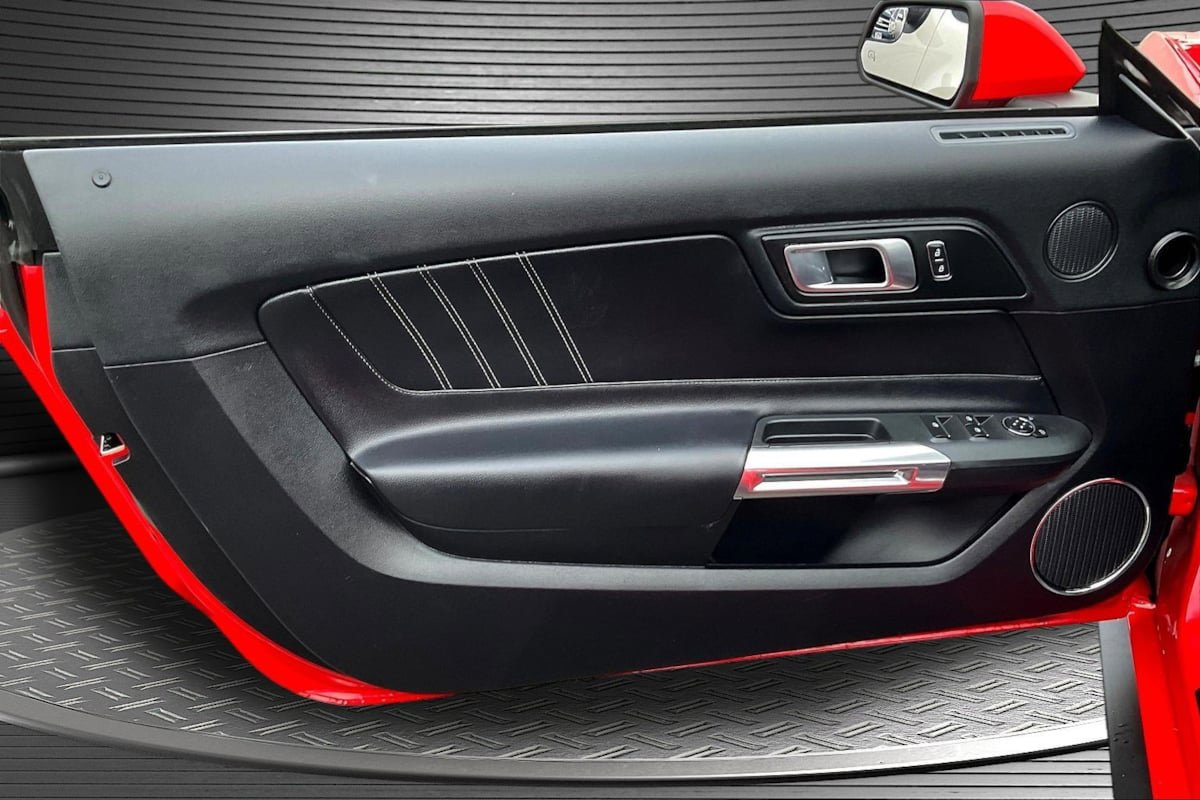 Used 2019 Ford Mustang Premium RWD image 19