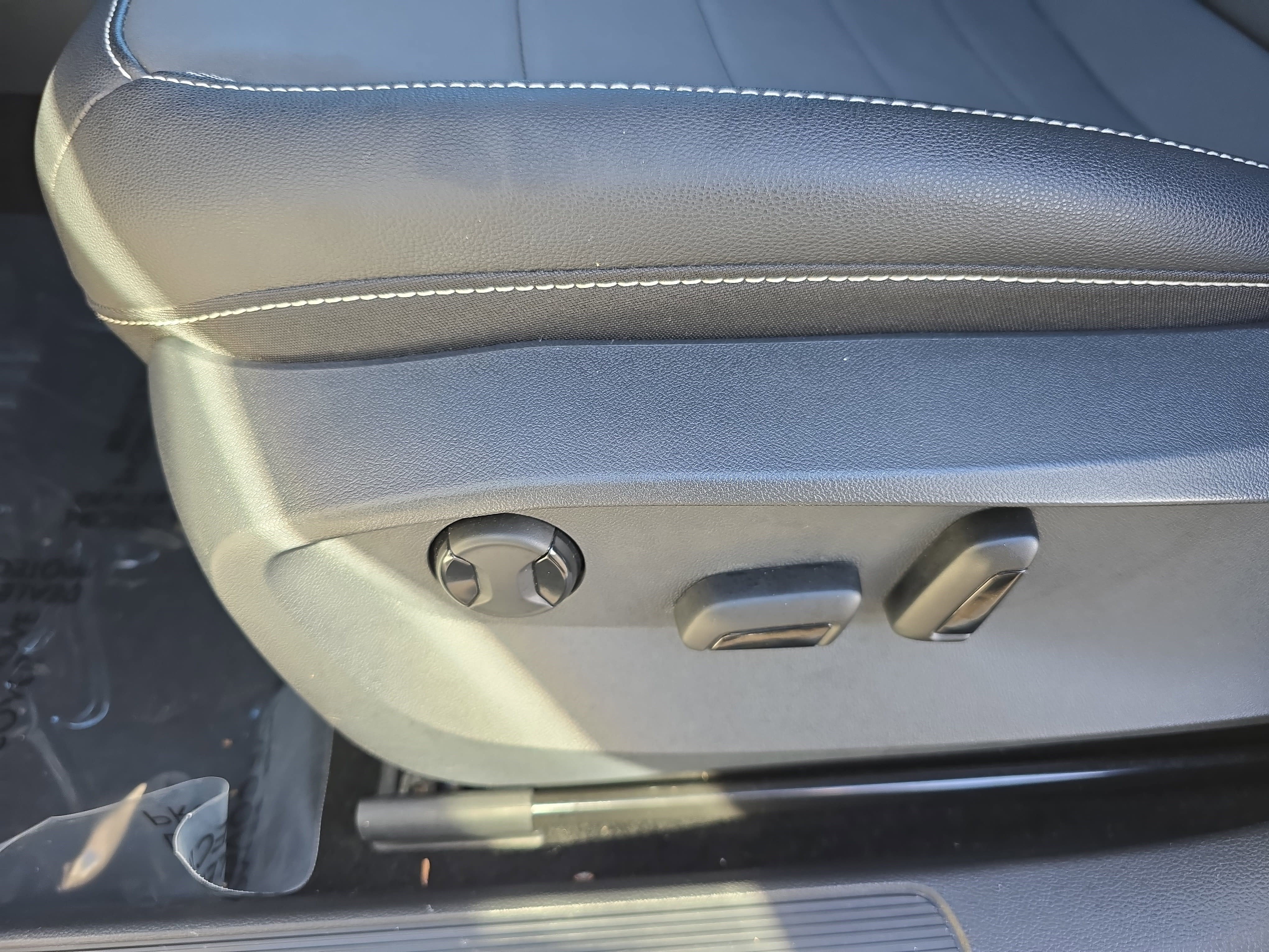 Used 2022 Volkswagen Taos SE image 27