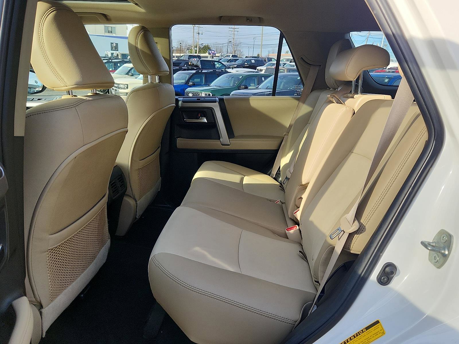 Used 2018 Toyota 4Runner SR5 Premium image 10