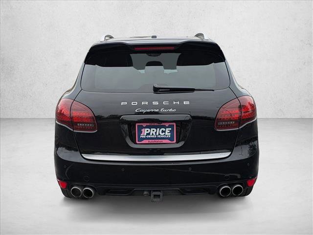 Used 2014 Porsche Cayenne Turbo image 7