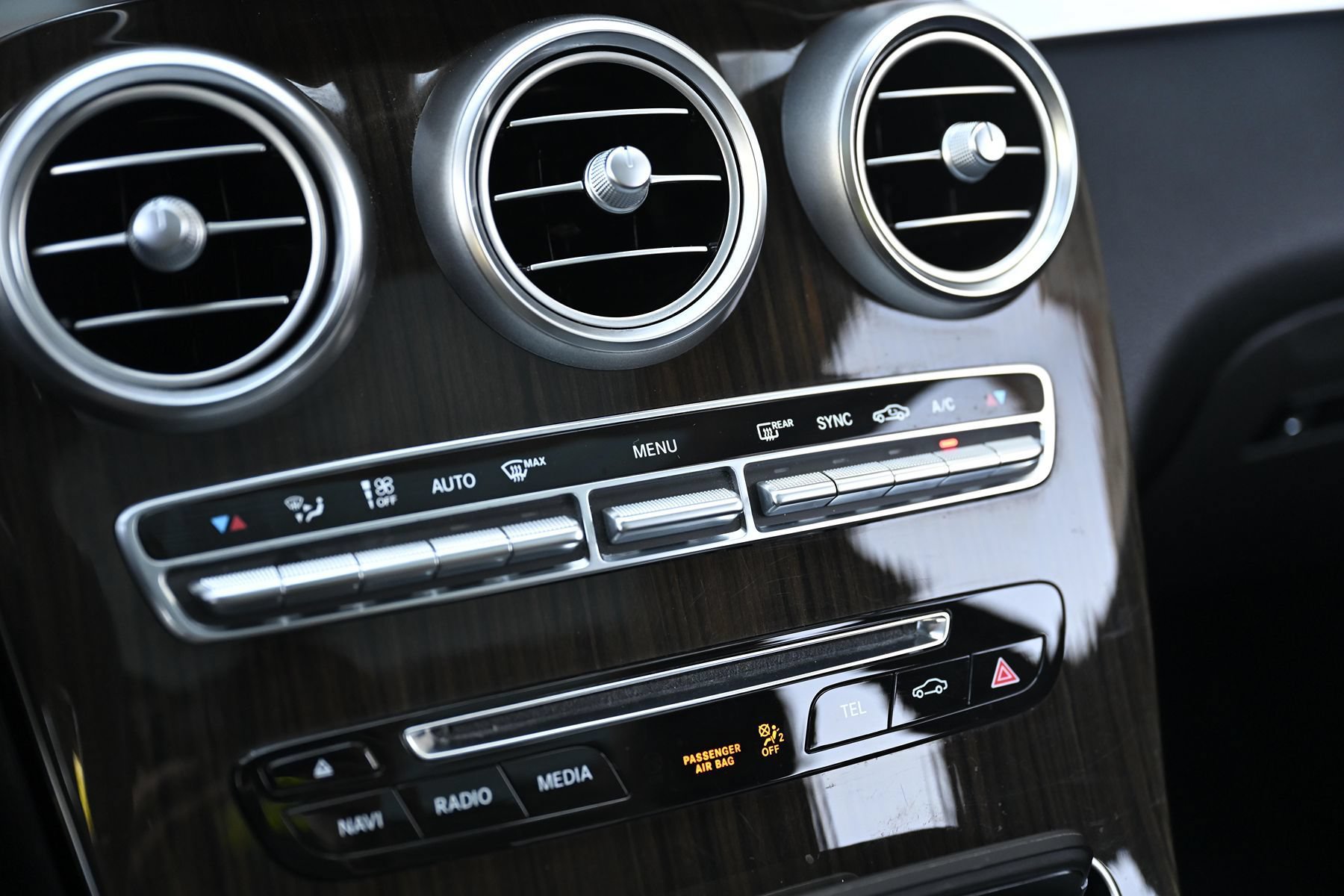 Used 2017 Mercedes-Benz GLC 300 4MATIC image 28
