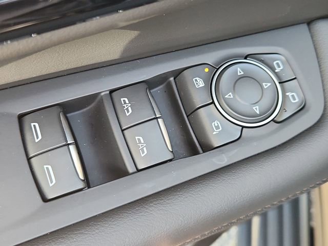 Used 2025 Chevrolet Tahoe High Country image 24