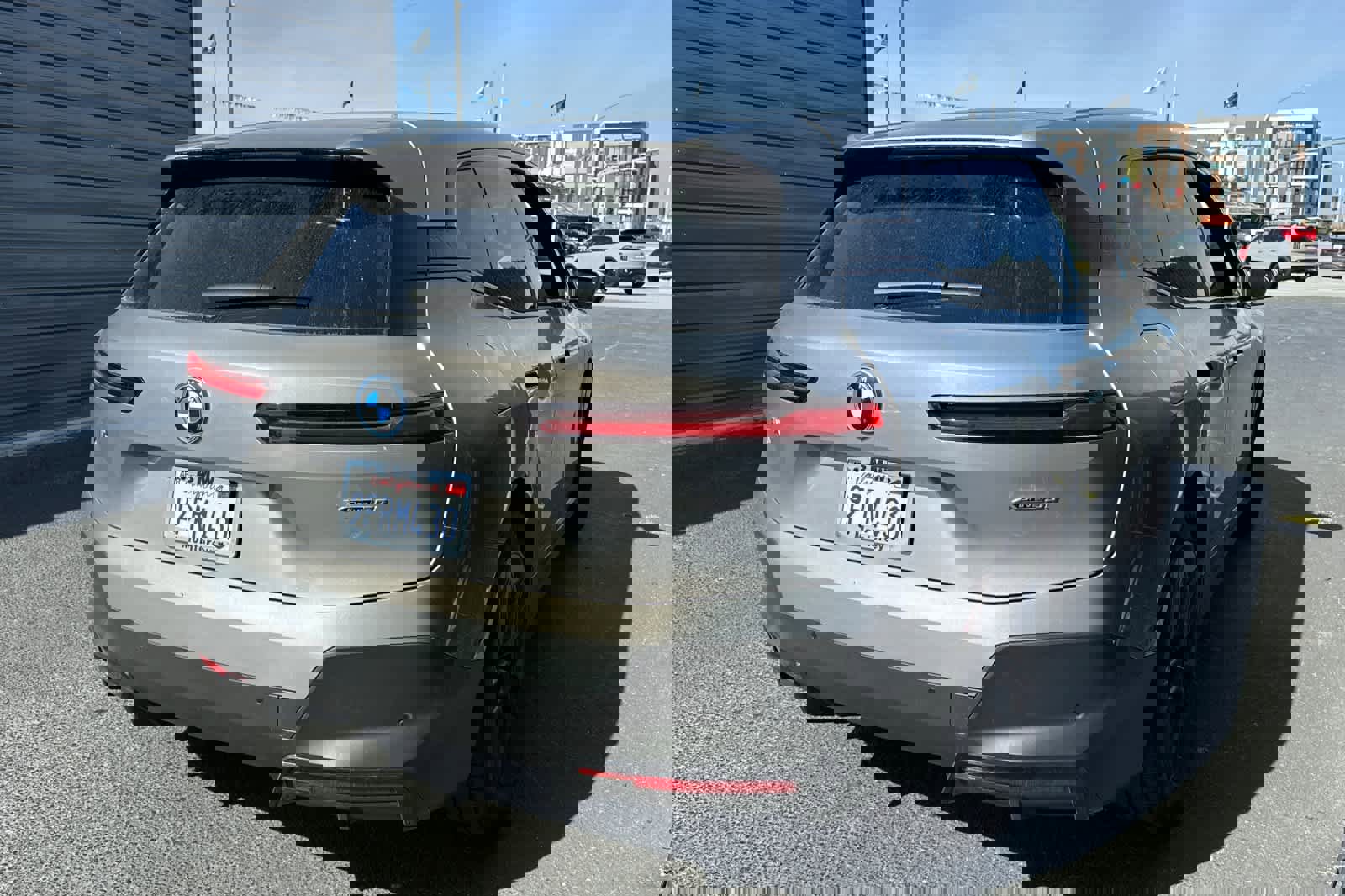 Certified 2023 BMW iX xDrive50 w/ Premium Package image 2