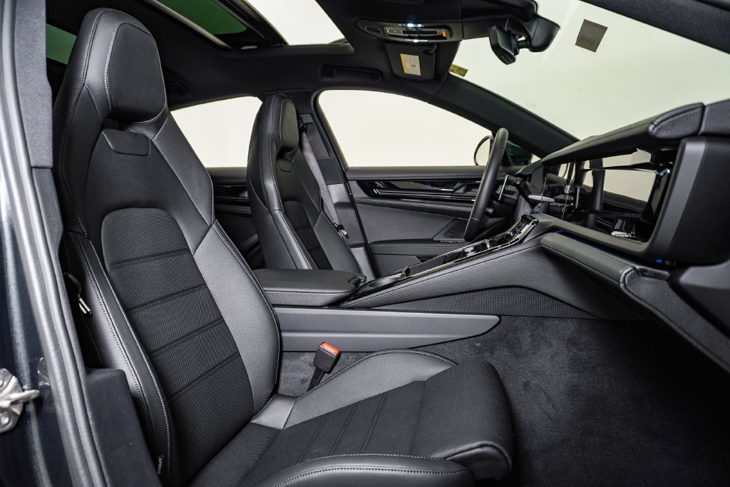New 2026 Porsche Panamera 4 AWD/4WD image 15