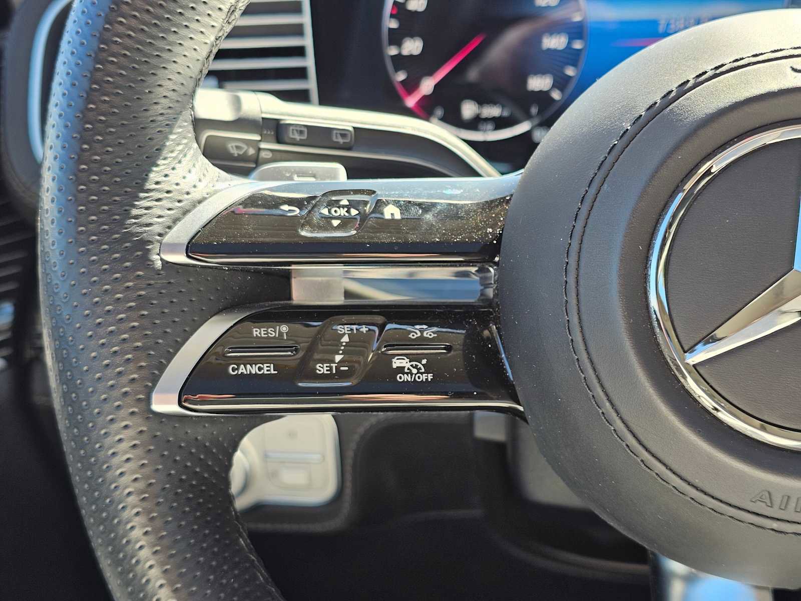 Used 2024 Mercedes-Benz GLS 580 4MATIC image 33