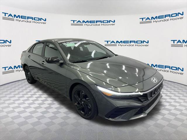 New 2026 Hyundai Elantra SEL Sport FWD image 7