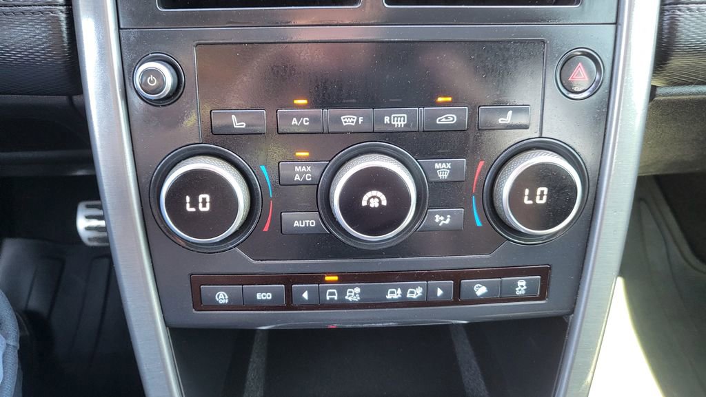 Used 2018 Land Rover Discovery Sport HSE image 33