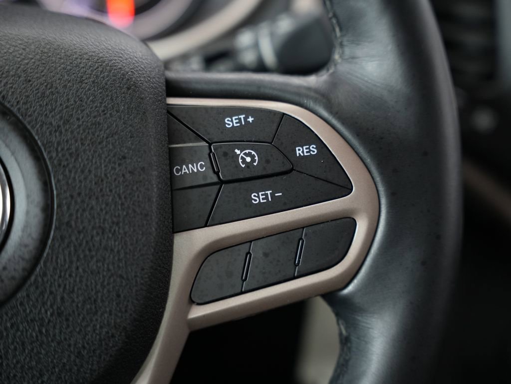 Used 2017 Jeep Cherokee Latitude w/ True North Edition image 13