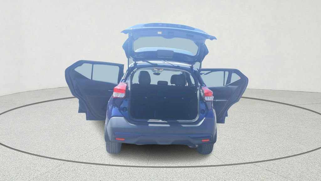 Used 2019 Nissan Kicks SR w/ SR Premium Package FWD image 12