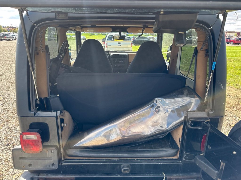 Used 1998 Jeep Wrangler Sahara AWD/4WD image 11