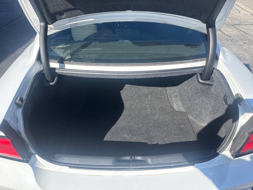 Used 2014 Dodge Charger SXT RWD image 18