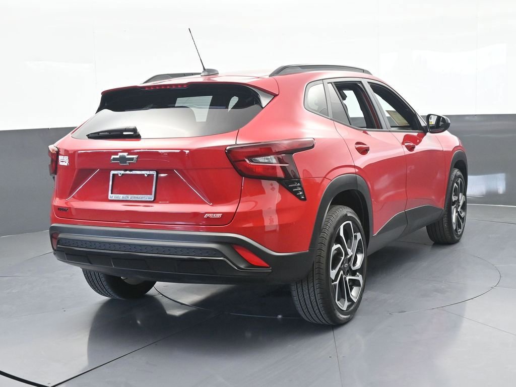 Used 2026 Chevrolet Trax RS image 5