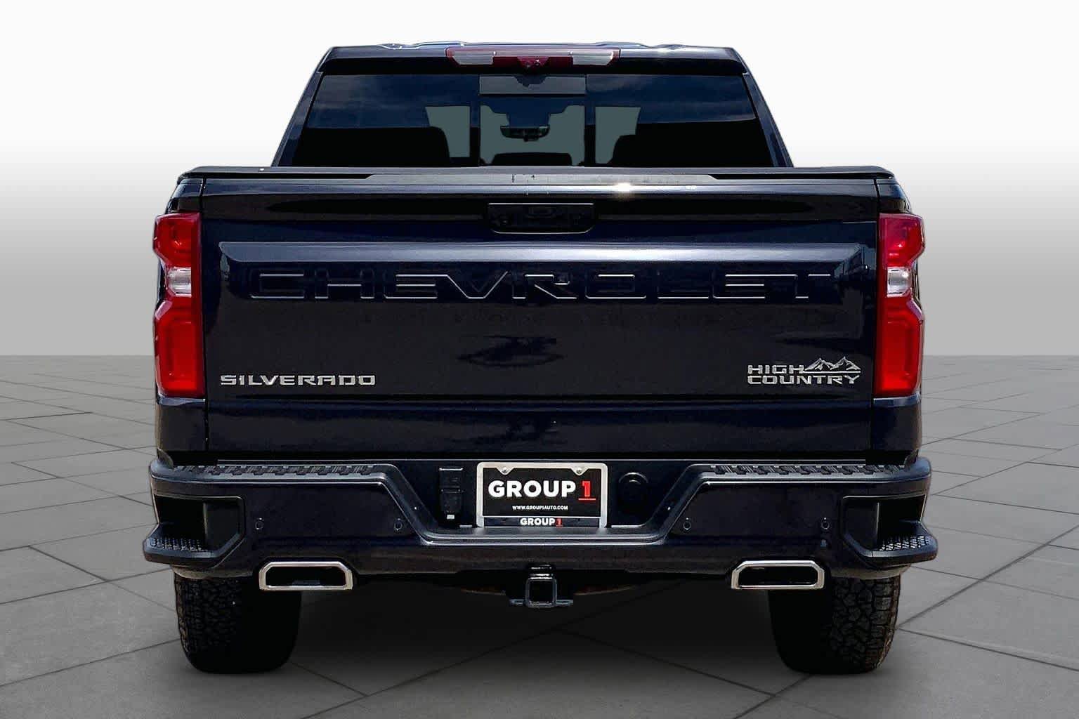 Used 2024 Chevrolet Silverado 1500 High Country w/ Technology Package AWD/4WD image 5