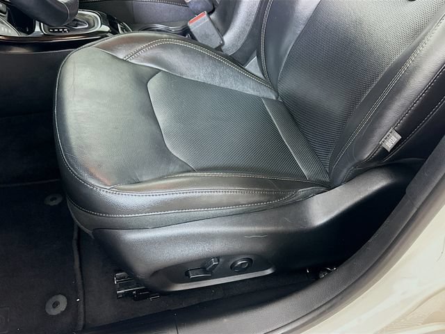 Used 2018 Jeep Compass Limited w/ Navigation Group AWD/4WD image 25