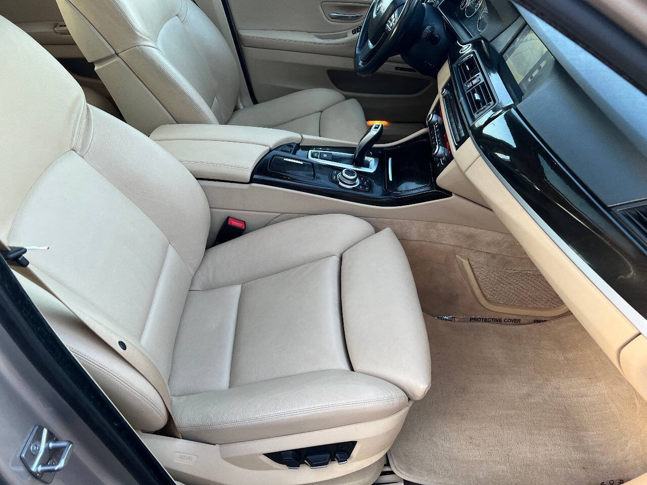 Used 2011 BMW 535i xDrive Sedan AWD/4WD image 25
