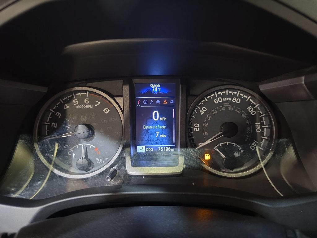 Used 2017 Toyota Tacoma TRD Sport w/ Tow Package (A/T) AWD/4WD image 10