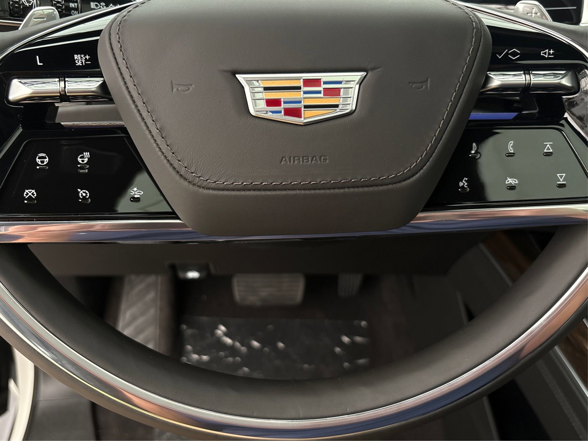 New 2025 Cadillac Escalade ESV Sport Platinum image 19