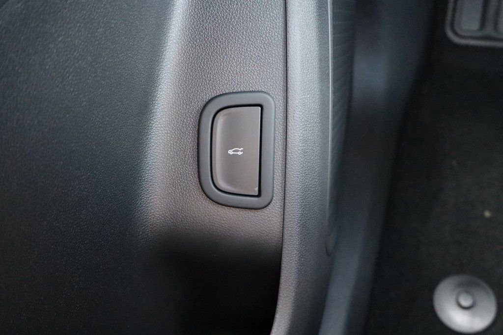 New 2026 Chevrolet Traverse LT w/ Driver Confidence Package image 16