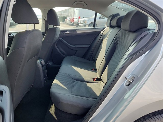 Used 2015 Volkswagen Jetta SE image 6