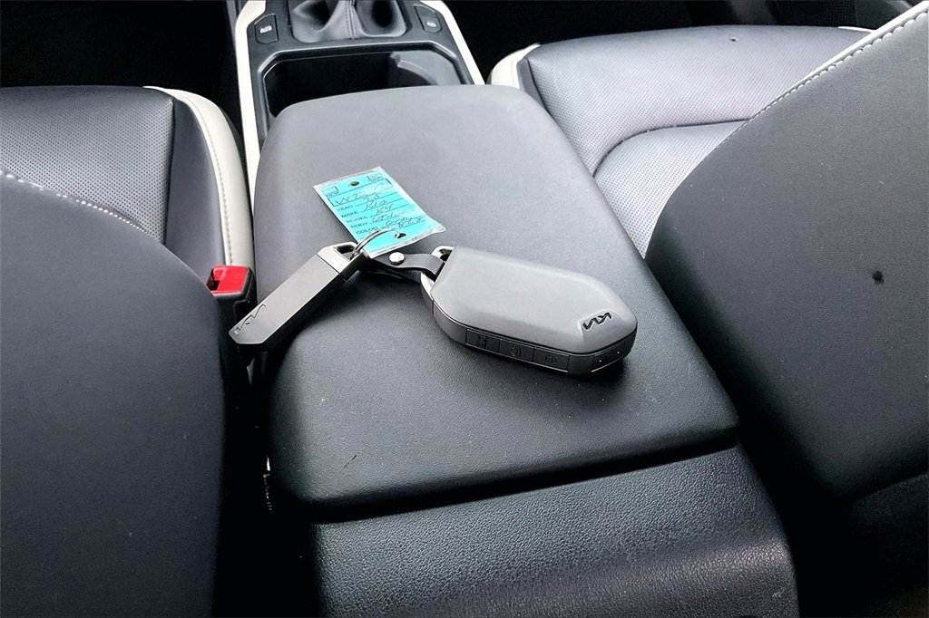 Certified 2025 Kia K4 GT-Line Turbo image 10