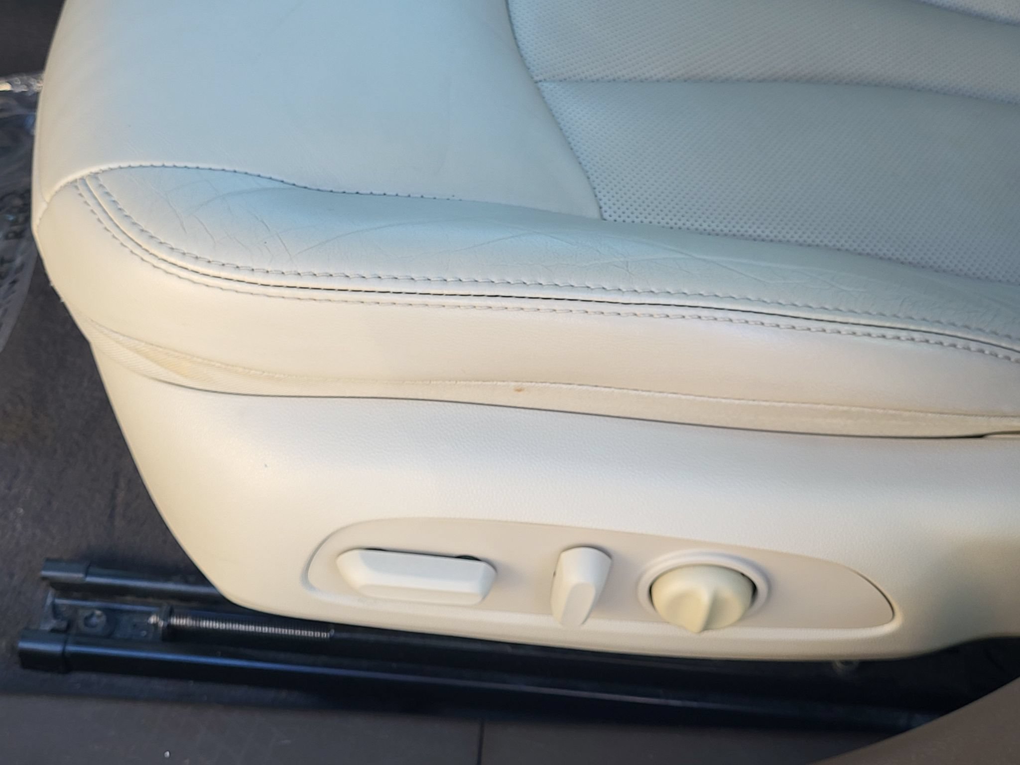 Used 2017 Buick LaCrosse Essence w/ Sights and Sounds Package FWD image 11
