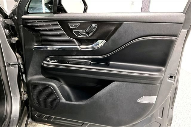 Used 2022 Lincoln Corsair AWD w/ Elements Package image 36