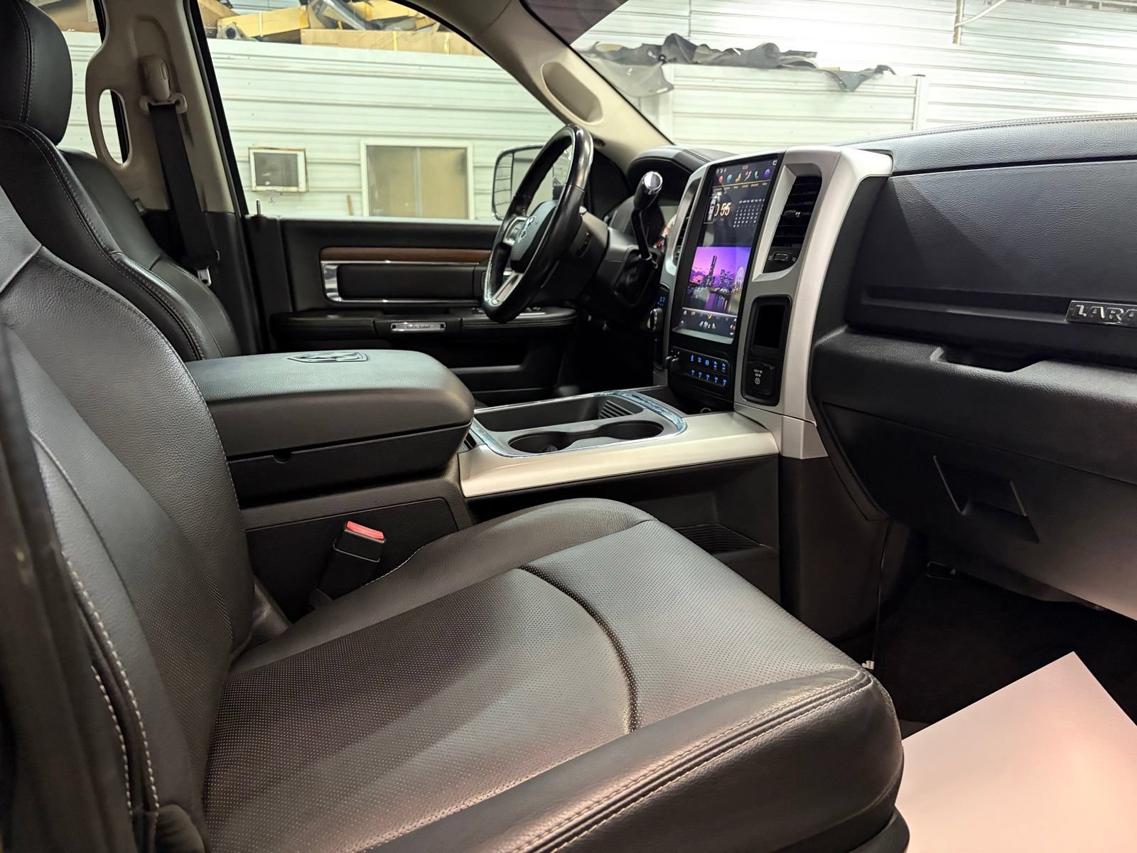 Used 2017 RAM 3500 Laramie AWD/4WD image 26