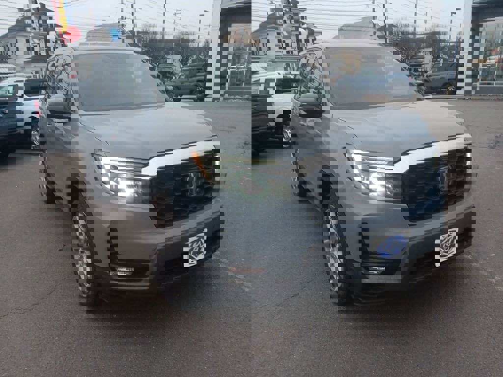 Used 2024 Honda Passport EX-L image 2