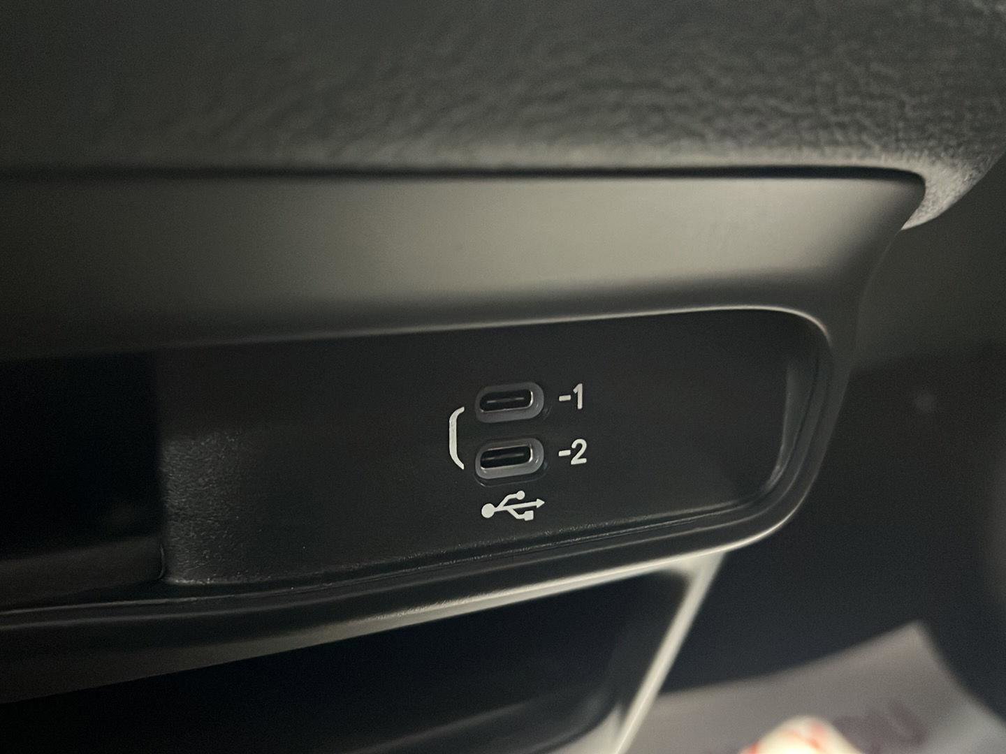 New 2026 Chrysler Pacifica Select image 17