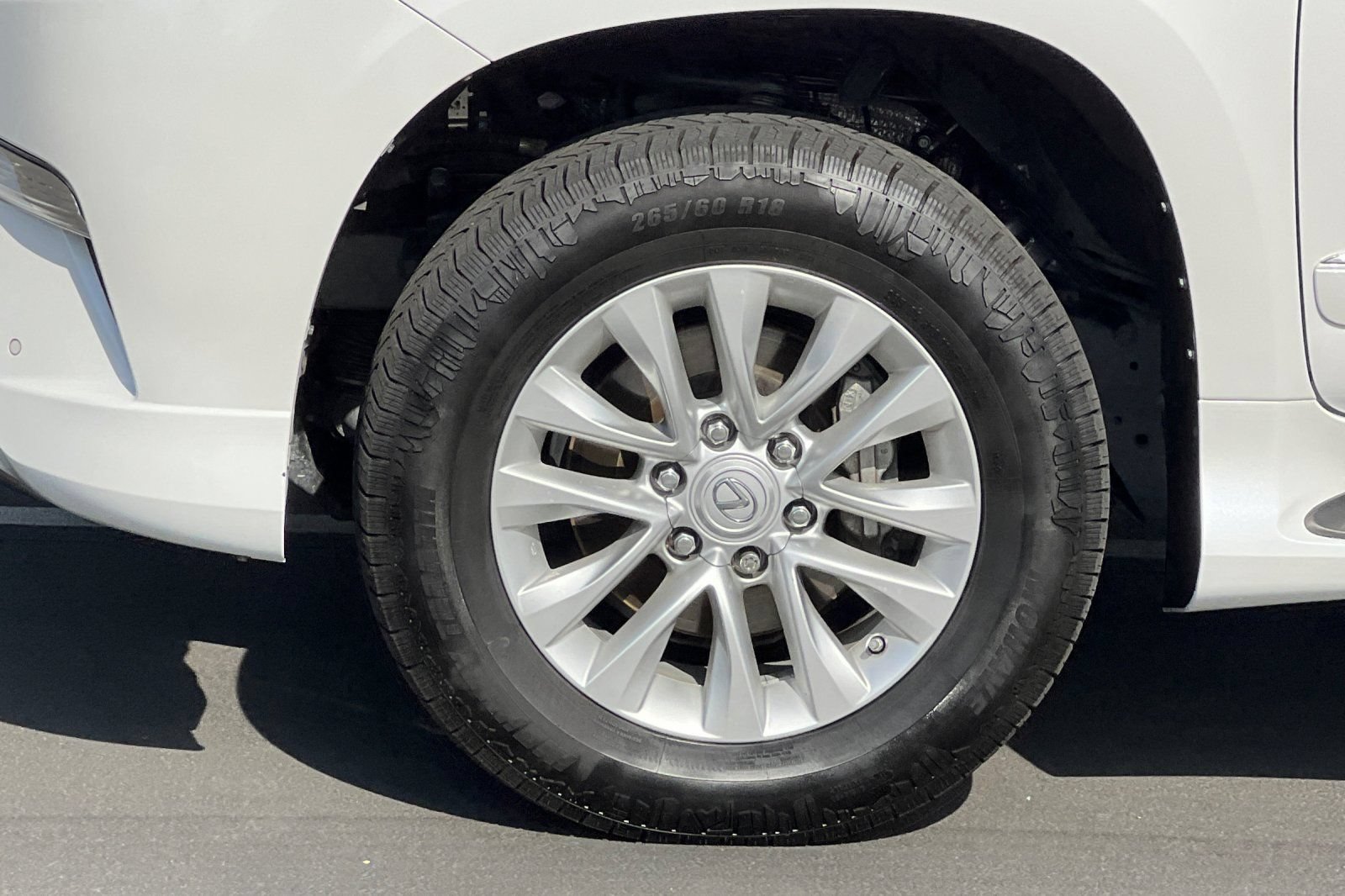 Used 2016 Lexus GX 460 w/ Premium Package AWD/4WD image 15