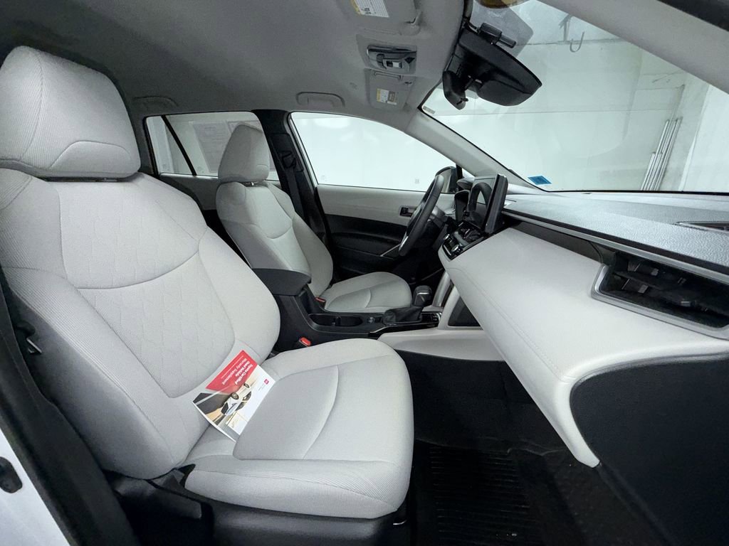 Certified 2024 Toyota Corolla Cross LE image 12