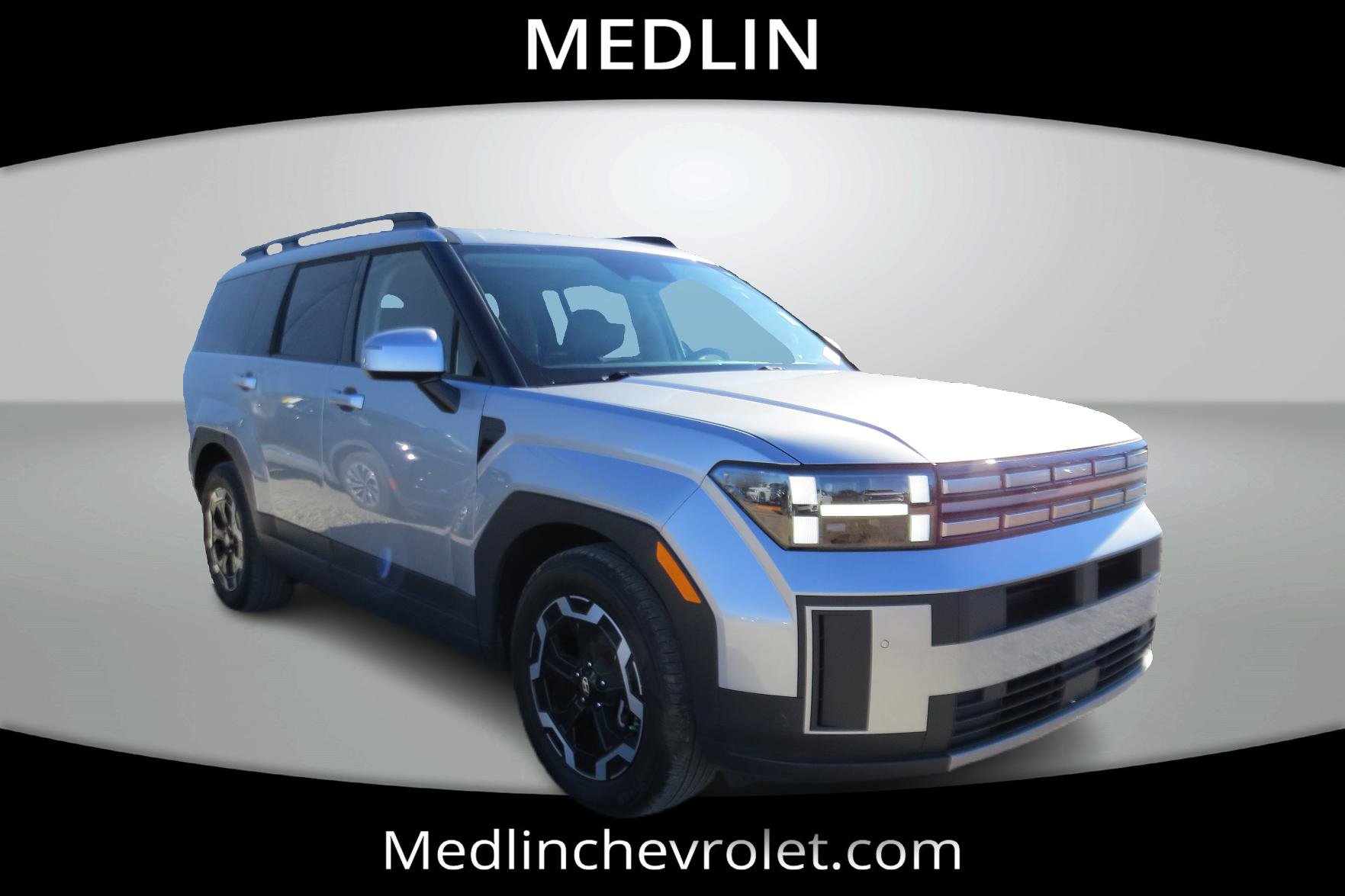 Used 2024 Hyundai Santa Fe SEL image 2