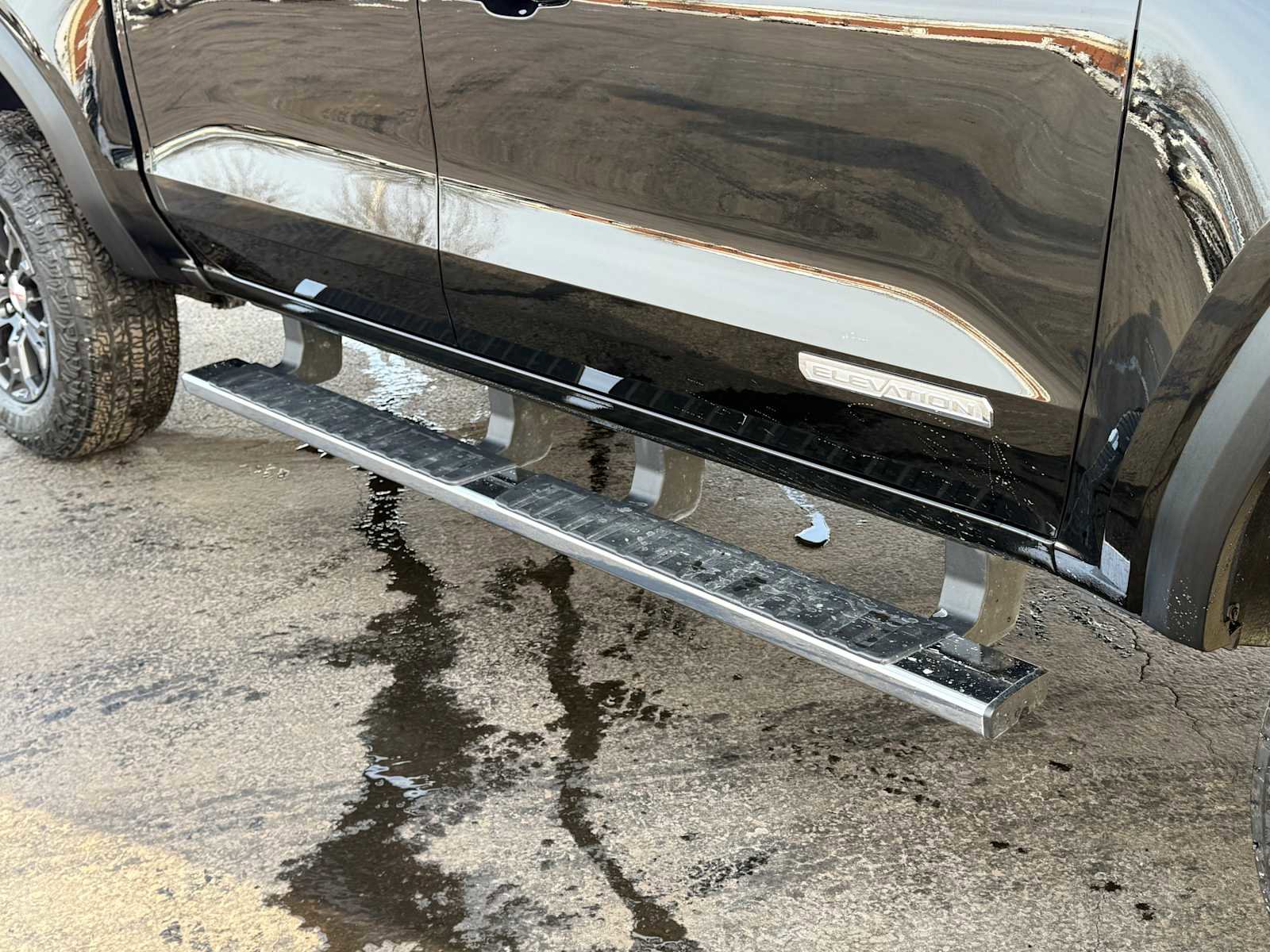 Used 2024 GMC Canyon Elevation w/ Convenience Package image 12