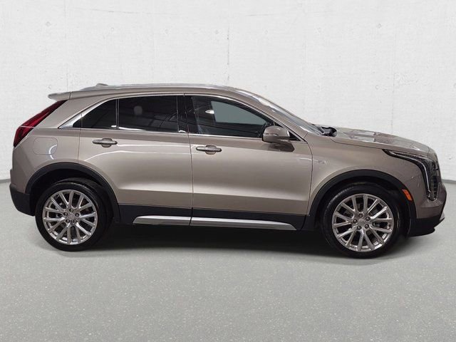 Used 2022 Cadillac XT4 Premium Luxury w/ Technology Package image 4