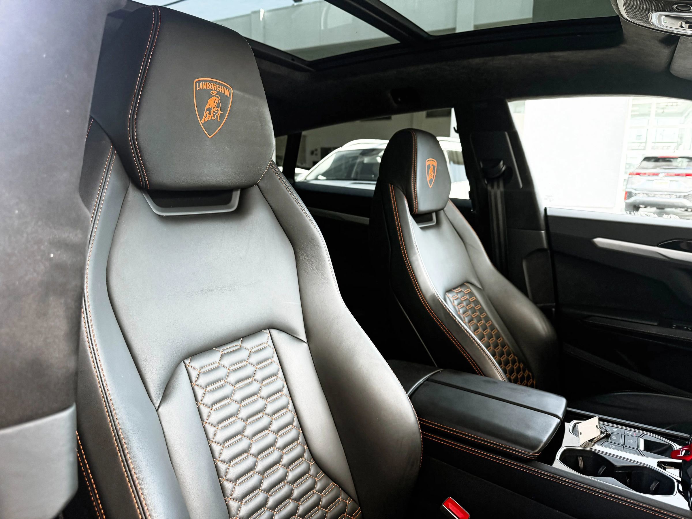 Used 2021 Lamborghini Urus image 28