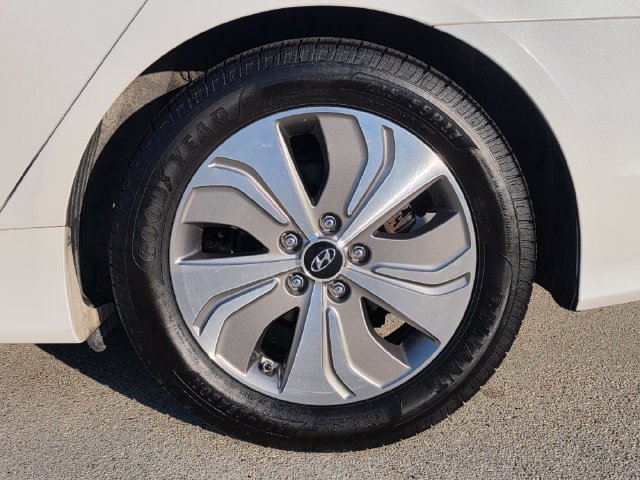 Used 2013 Hyundai Sonata Limited w/ Panoramic Sunroof Pkg FWD image 9