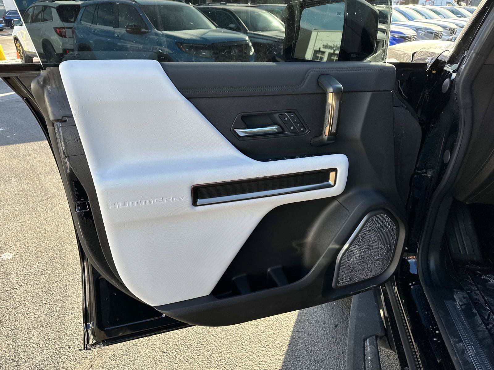 Used 2025 GMC Hummer EV 3X w/ Battery Pack, 24 Module Pack AWD/4WD image 11