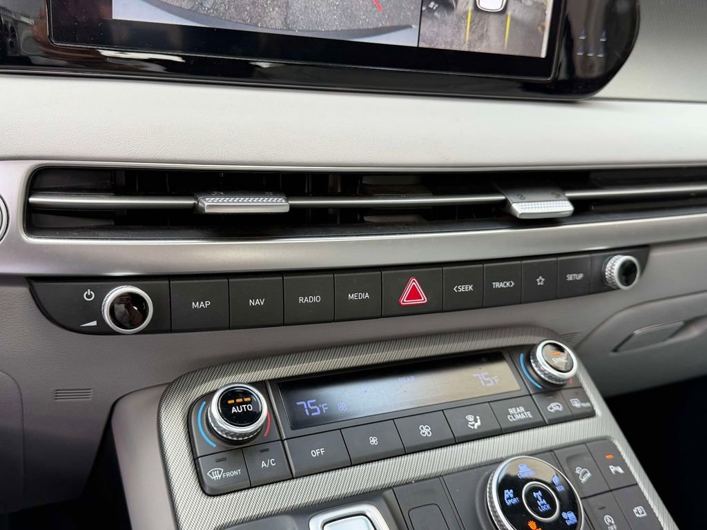 Used 2023 Hyundai Palisade SEL w/ Premium Package AWD/4WD image 39