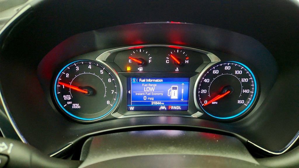 Used 2022 Chevrolet Equinox RS w/ LPO, Floor Liner Package image 13